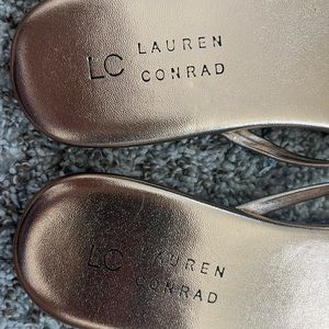 Lauren Conrad Flip Flops Size 9 ~WORN A COUPLE OF TIMES!!!!~